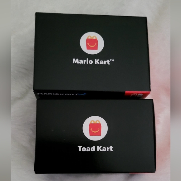 McDonald's 2024 Mariokart Deluxe 8 Nintendo Switch Kid's Toy - Picture 11 of 15